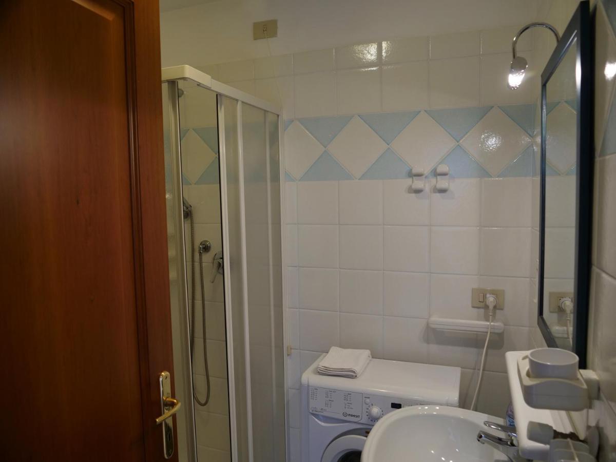 Lounge Del Duca, Centralissimo Bicamere Su Due Livelli - Posto Auto A Richesta Grado Buitenkant foto